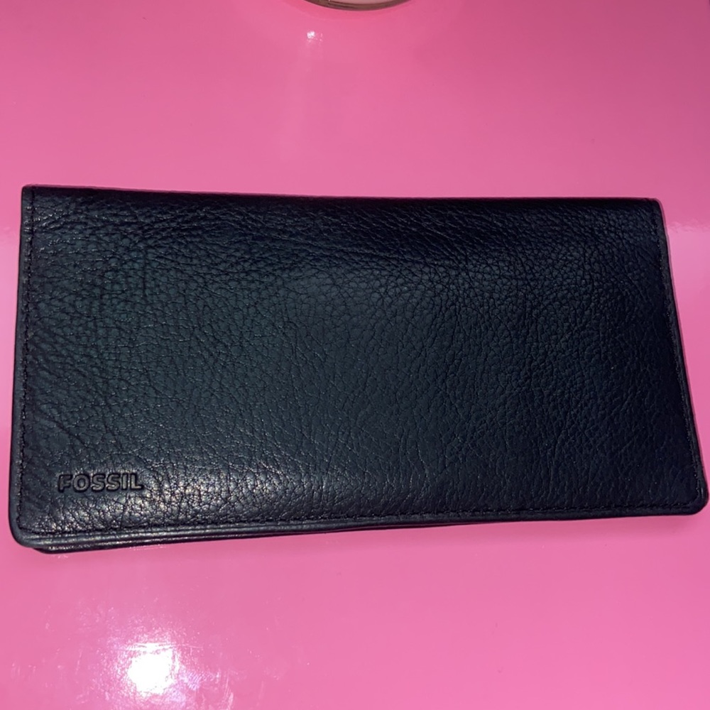 • VINTAGE FOSSIL WALLET - Picture 2 of 6